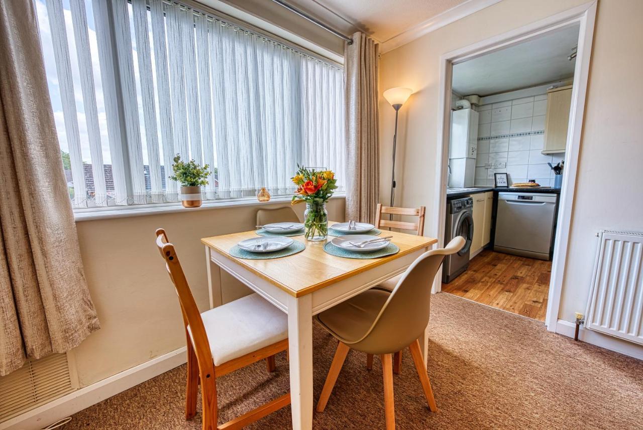 Cosy 3 Bed Apartment In Southam, Sleeps 6 Southam  Dış mekan fotoğraf